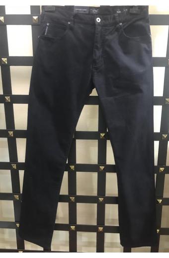 Джинсы Armani