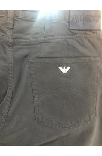 Джинсы Armani