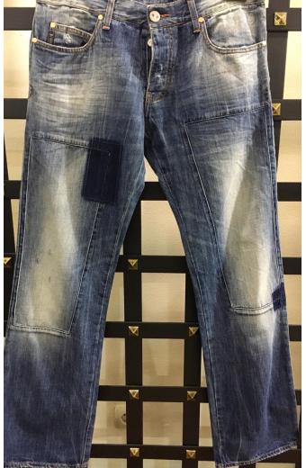 Джинсы Armani