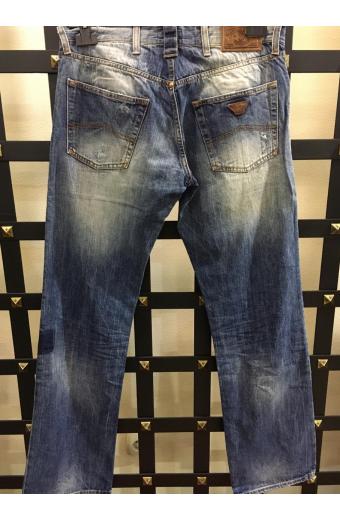 Джинсы Armani